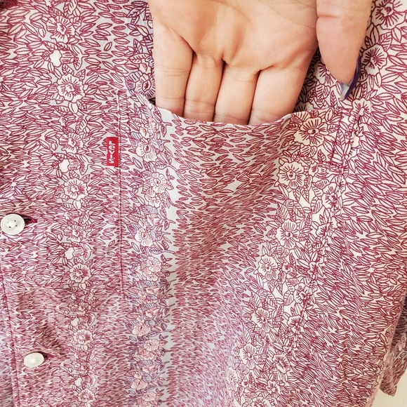 Levi's Hawaiian Button Down Short Sleeve  Relaxed Fit  XL - Picture 7 of 9